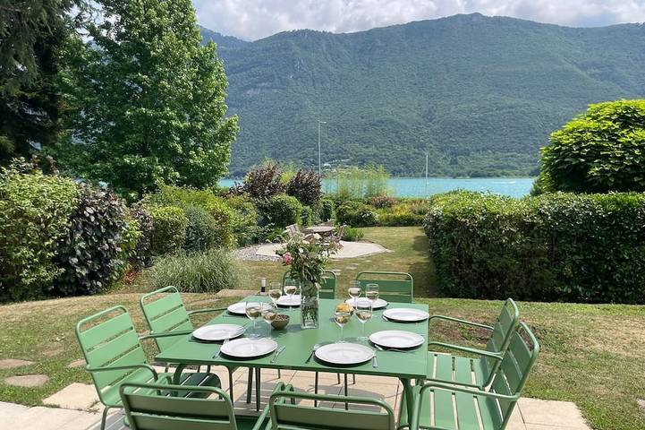Location de vacances pour 6 personnes, avec jardin et terrasse à Lathuile