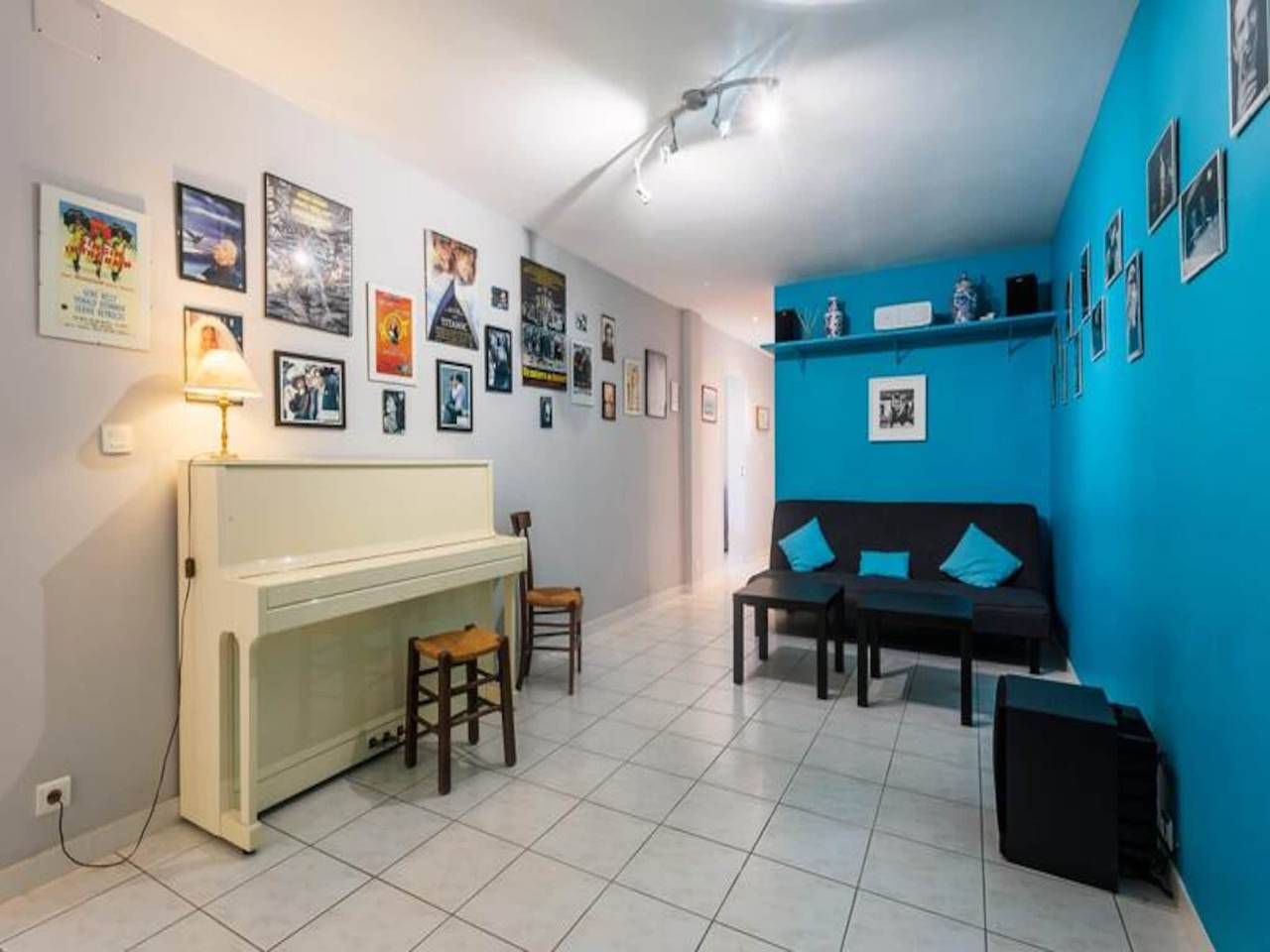 Entire apartment, Villa in Rochefort-du-Gard with Pool Views in Rochefort-du-Gard, Nimes region