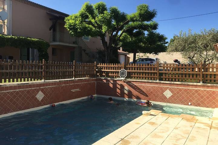 Maison de vacances pour 5 personnes, avec jacuzzi ainsi que jardin et terrasse - 1