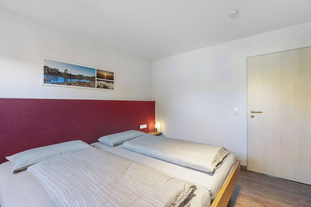Ganze Wohnung, Ferienwohnung 'Im Hegau' mit Privatterrasse und Wi-Fi in Hilzingen, Hegau