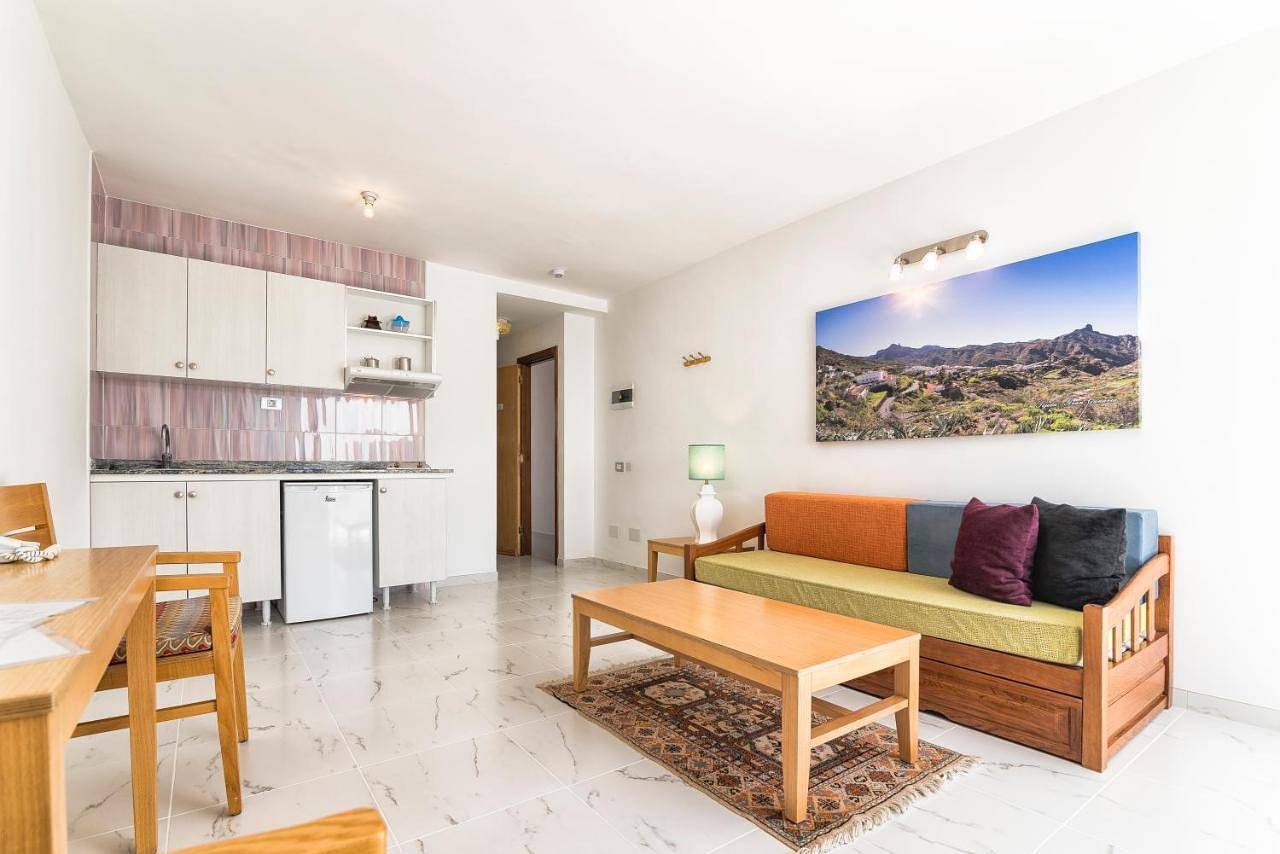 Single Room with Balcony in Maspalomas, San Bartolomé de Tirajana