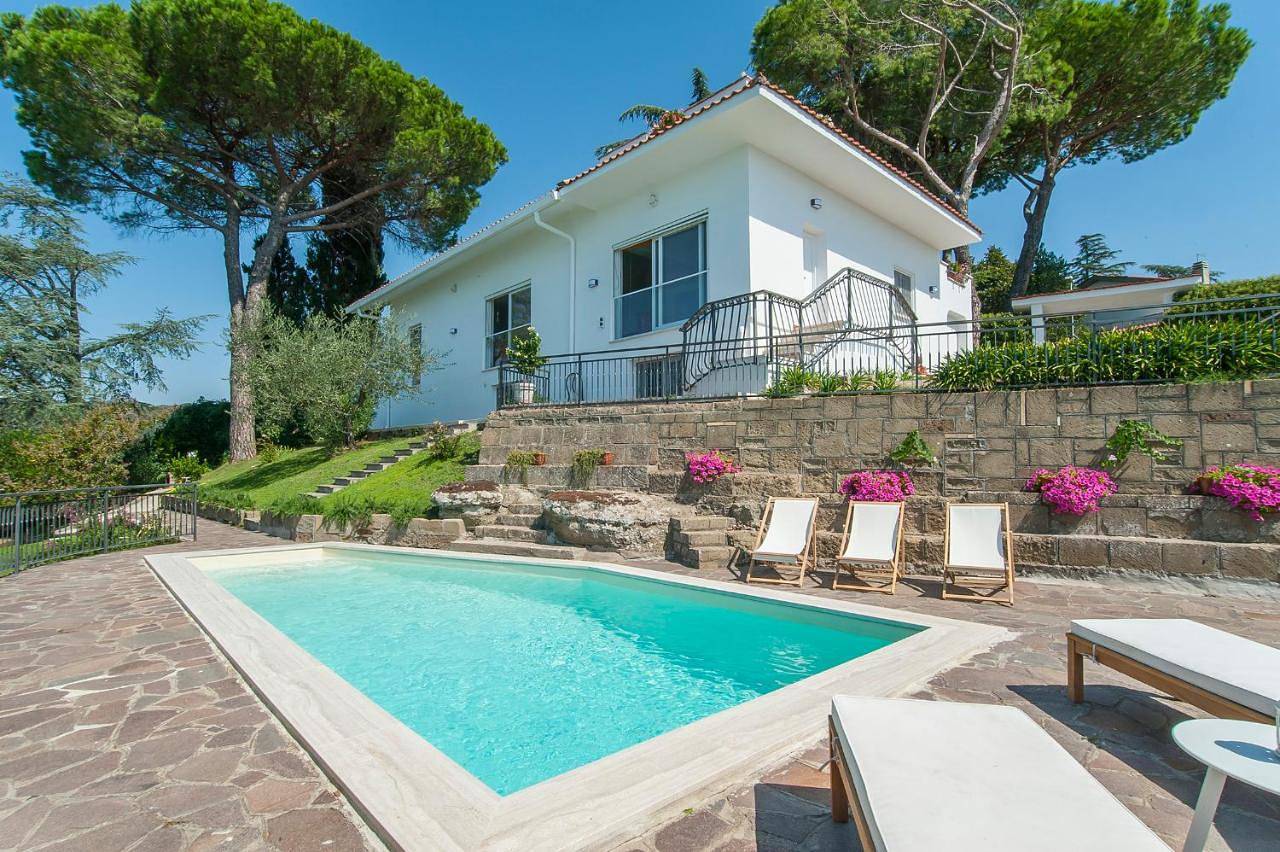 Villa sul lago a 35 minuti da Roma in Trevignano Romano, Lago di Bracciano