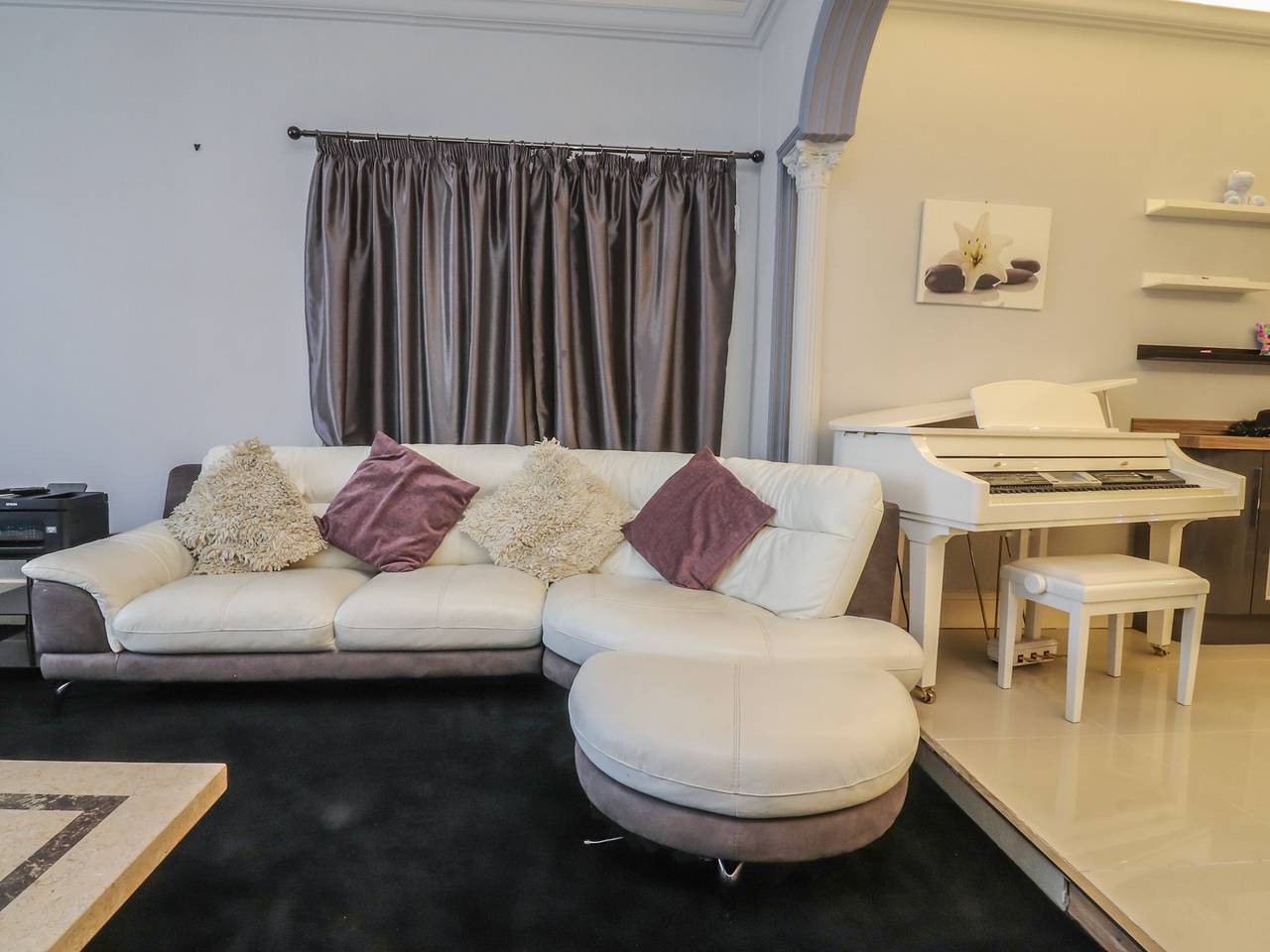 Entire apartment, Luxury Winter Gardens Apartment 2 in Blackpool Pleasure Beach, North West England