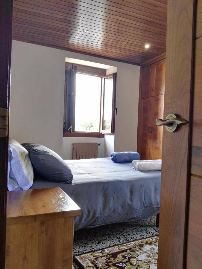 Casa de vacaciones para 7 personas, con jardín además de terraza y vistas en Rías Altas
