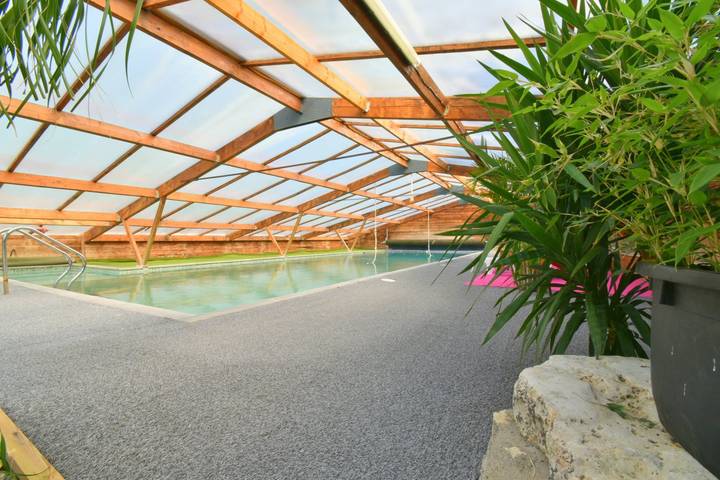 Gîte pour 20 personnes, avec piscine ainsi que jardin et balcon dans le Cher - 2