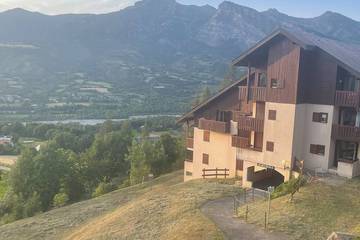 Gîte pour 2 personnes, avec balcon à Ancelle
