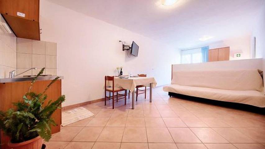 Gîte pour 4 personnes, avec balcon dans Lastovo - 2