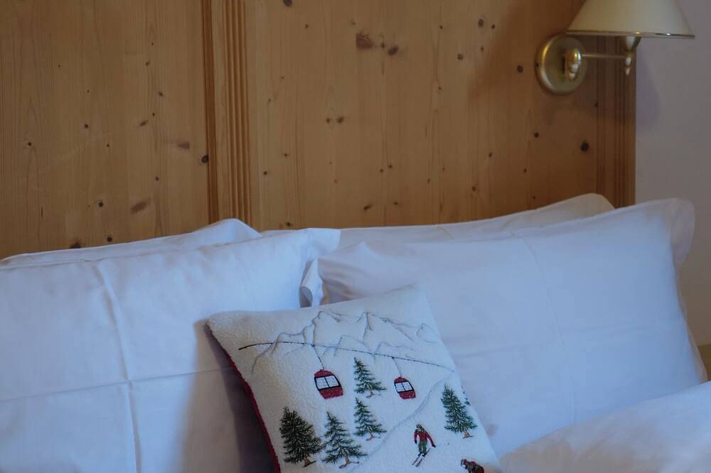 Luxury Chalet at the Foot of the Dolomites by the Castle in La Villa, Abtei