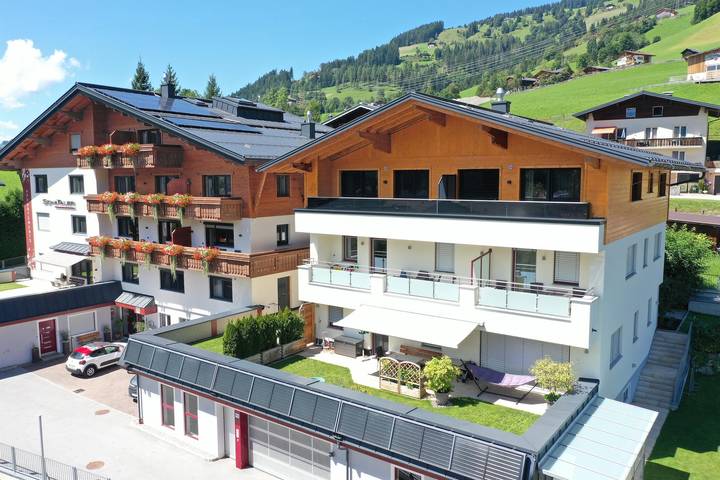 Ferienwohnung für 10 Personen, mit Terrasse und Garten sowie Pool in Markt