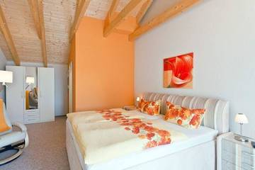 Ferienwohnung für 3 Personen, mit Sauna und Pool sowie Terrasse und Garten, mit Haustier in Märkische Heide