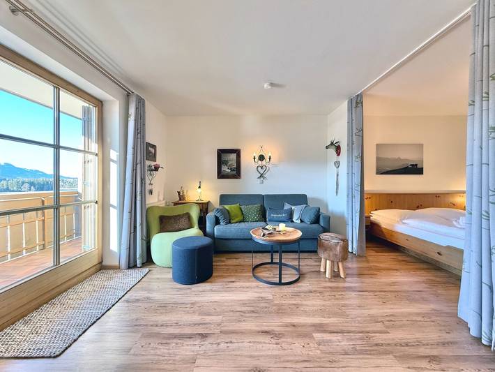 Ferienwohnung für 3 Personen, mit Balkon und Garten sowie Ausblick in Seeg - 2