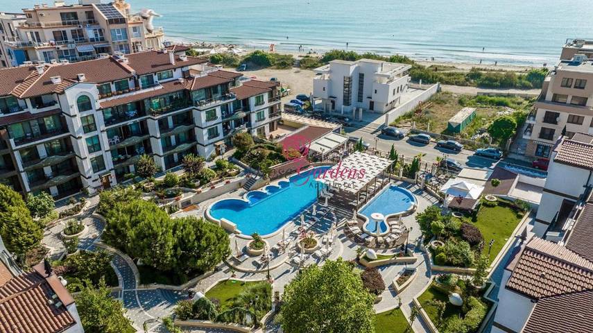 Apartahotel para 6 personas, con Balcón y Terraza además de Jardín y Piscina en Bulgaria