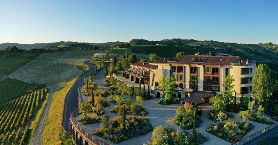 Hôtel pour 3 personnes, avec jardin et sauna ainsi que piscine et jacuzzi à Serralunga d'Alba - 3