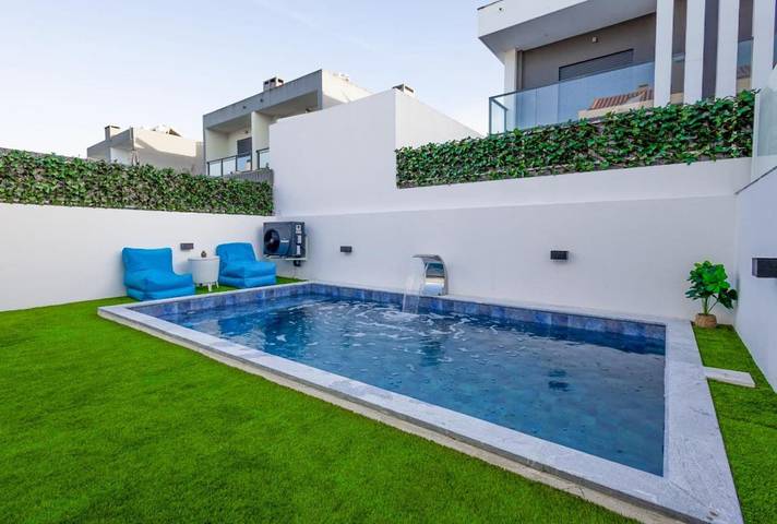 Location de vacances pour 10 personnes, avec jardin ainsi que piscine et vue dans Fernão Ferro
