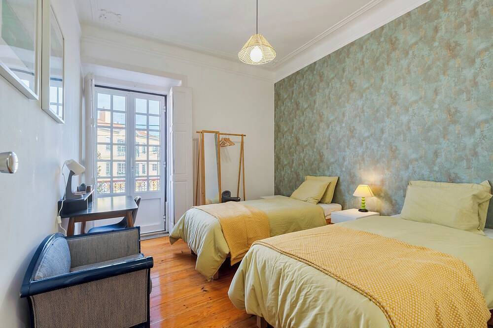 Apartamento entero, Casa Amarela de Sintra Ii, your spacious holiday home! in Sintra, Costa de Lisboa