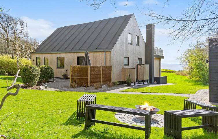 Ferienhaus für 9 Personen, mit Terrasse und Garten in Hostrup Strand - 2