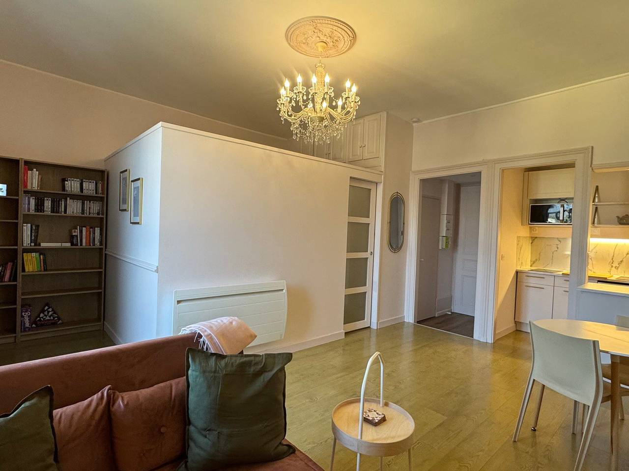 Apartamento entero, Rénovation 2025 : T1 bis dans ancien palace Art Déco, animaux admis in Aix-les-Bains, Chambéry region