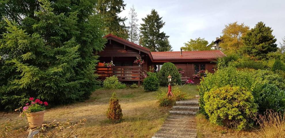 Ferienhaus für 4 Personen, mit Terrasse und Garten sowie Ausblick