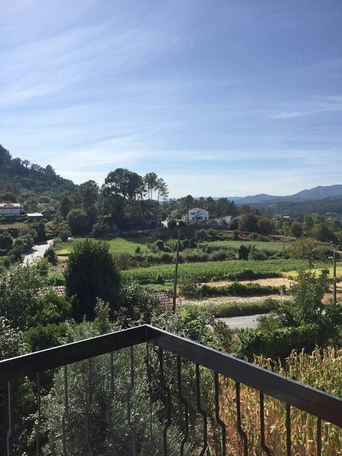 Apartamento de férias para 6 pessoas, com jardim e vista em Oliveira de Frades