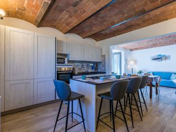 Gîte pour 6 personnes, avec jardin et terrasse, animaux acceptés à Castagneto Carducci