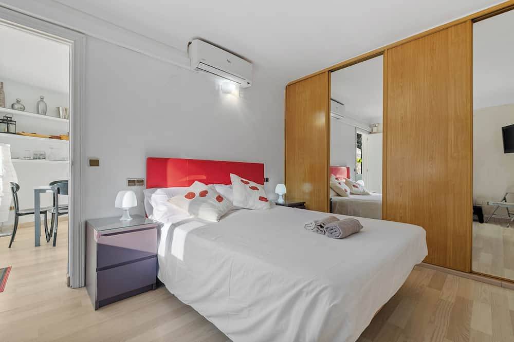 Entire apartment, Apartment with terrace in Son Armadans, Palma