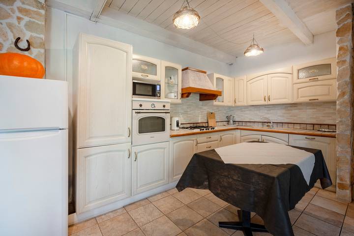 Villa für 14 Personen, mit Garten in Apulien - 4