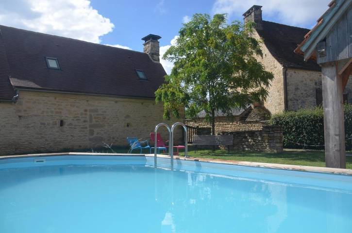 Location de vacances pour 2 personnes, avec jardin ainsi que piscine et terrasse à Cuzance - 4