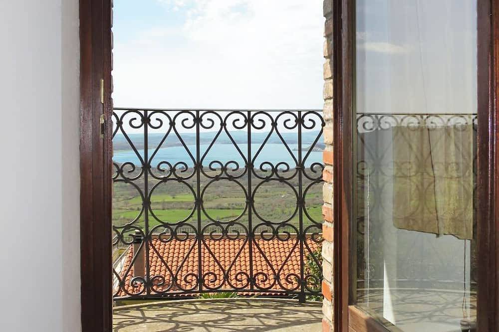 Casa Bruna by Interhome in Montefiascone, Provincia de Viterbo