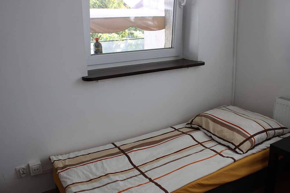 Nice apartment in villa for 4 guests with Wifi, Tv, terrace, pets allowed and parking in Koszalin, Polish Baltic Sea