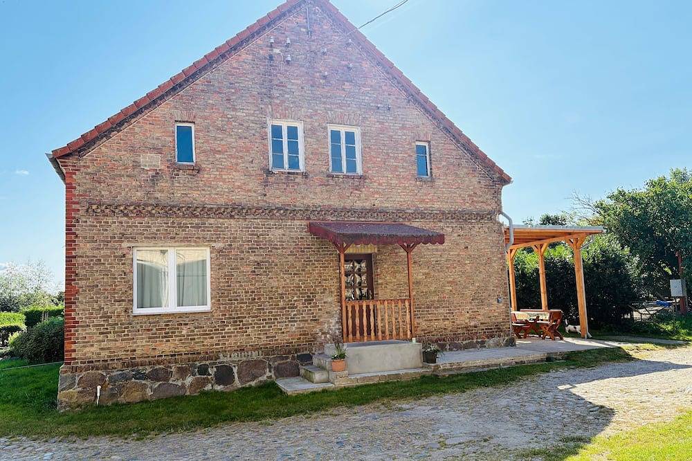Ganze Wohnung, Ruhige und rustikale Eg-Wohnung in Liepen, Neetzow-Liepen