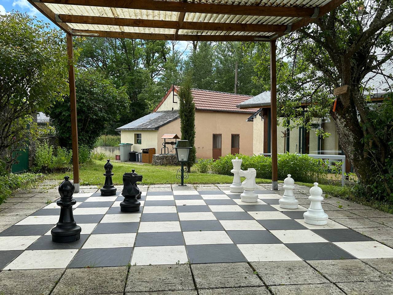 Familienhaus mit Garten und Parkplatz, Haustiere erlaubt in Liernais, Beaune und Umgebung