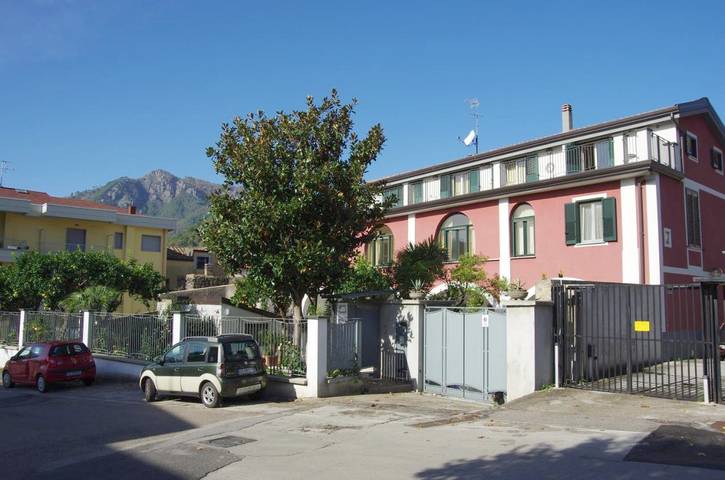 B&b per 2 persone, con Terrazza e Giardino nonché Panorama a Baronissi