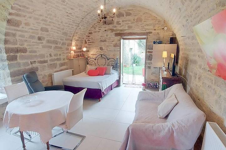 Location de vacances pour 2 personnes, avec piscine et jardin à Saint-Médard - 3