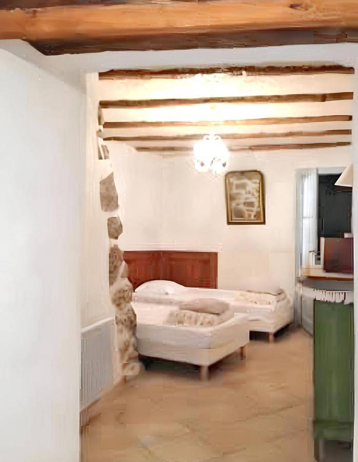 Location de vacances pour 8 personnes, avec piscine ainsi que terrasse et jardin, animaux acceptés à Saint-Julien-de-la-Nef - 2
