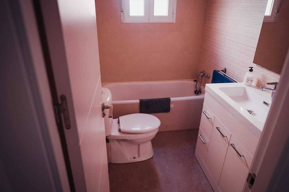 Entire apartment, La Casa del Valle located in the majestic Ricote Valley. Surrounded by mountains. in Blanca, Murcia Inland