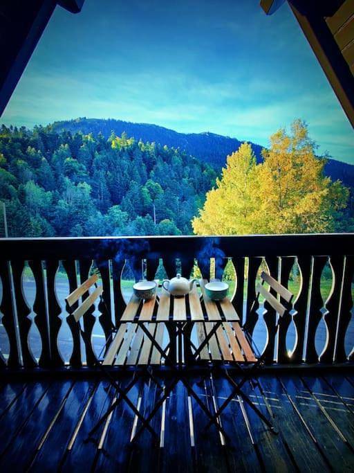 Appartement de vacances pour 6 personnes, avec Balcon ainsi que Terrasse et Vue