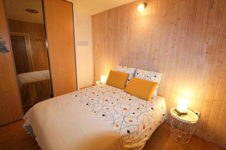 Location de vacances pour 6 personnes, avec terrasse et jardin, animaux acceptés à Saint-Vallier (Saône-et-Loire) - 4