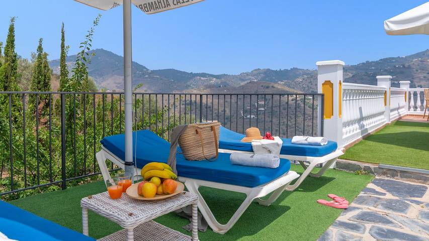 Villa für 6 Personen, mit Balkon/Terrasse, mit Haustier in Torrox - 2