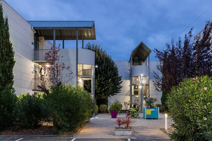 Hôtel pour 2 personnes, avec vue et jardin à Labège - 4