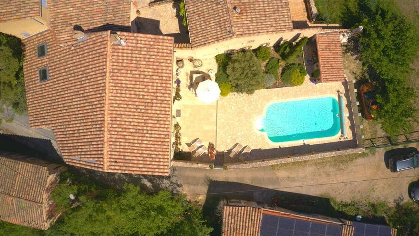 Location de vacances pour 8 personnes, avec terrasse ainsi que piscine et jardin à Saint-Jean-de-Minervois - 3