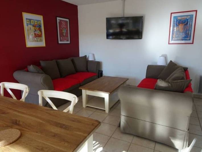 Gîte pour 6 personnes, avec terrasse et piscine à Aigues-Mortes - 4