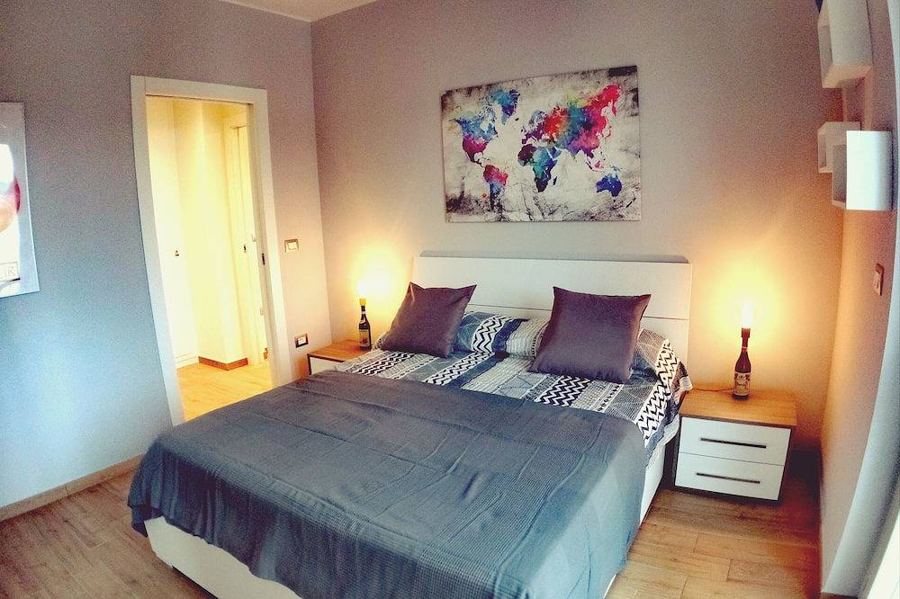 Entire apartment, Vinhome -Your WINEderful stay in Alba. Apartment in the center of Alba in Alba, Langhe