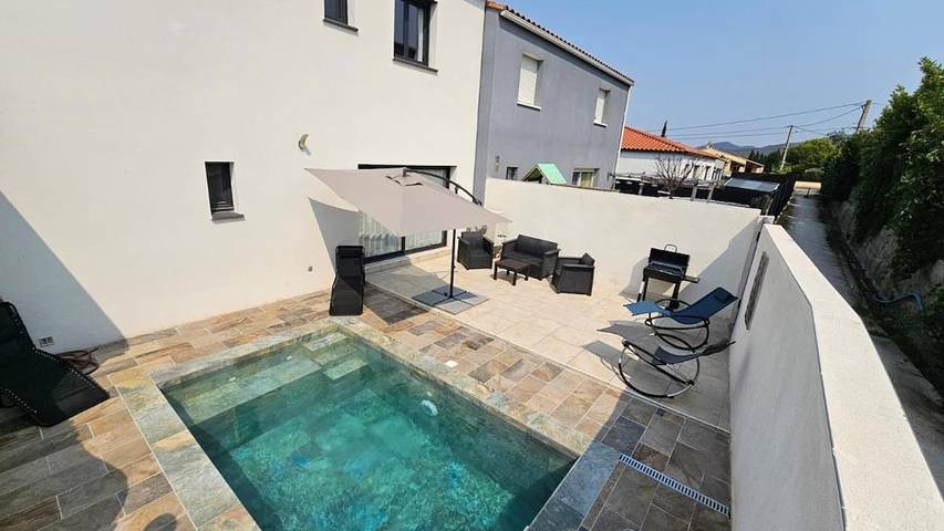 Location de vacances pour 5 personnes, avec Terrasse et Piscine à Vinça