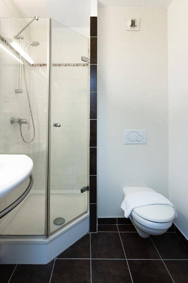 Hôtel pour 3 personnes, avec terrasse, animaux acceptés à Caudry - 3