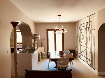 Gîte pour 6 personnes, avec jardin ainsi que terrasse et jacuzzi dans l' Ariège