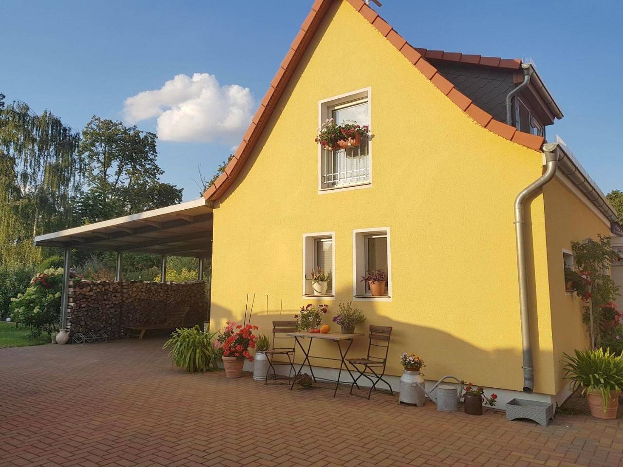 Ganze Wohnung, Three-Bedroom House in Magdeburg, Elbe-Börde-Heide