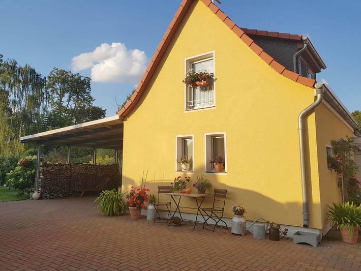 Ferienwohnung für 4 Personen, mit Balkon und Terrasse sowie Garten und Ausblick in Magdeburg - 2