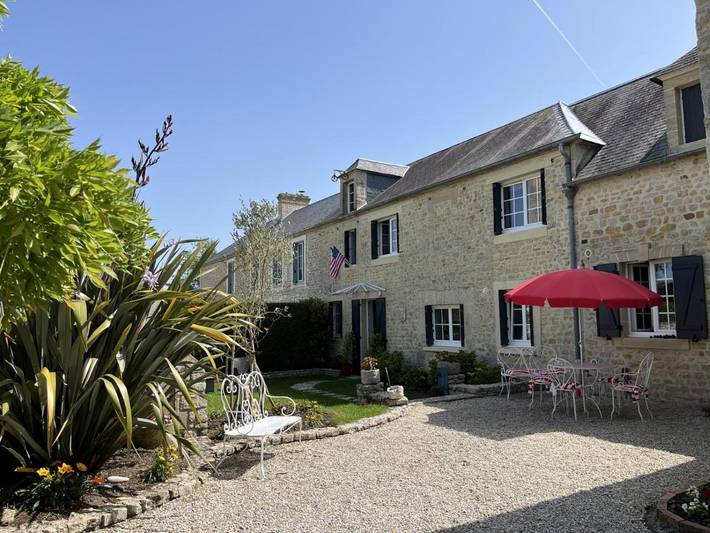 Location de vacances pour 2 personnes, avec vue ainsi que terrasse et jardin à Trévières - 4