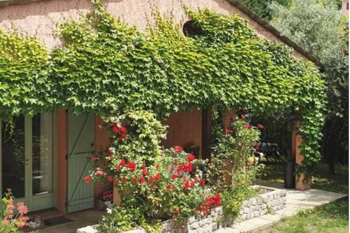 Maison de vacances pour 7 personnes, avec piscine à Tourrette-Levens