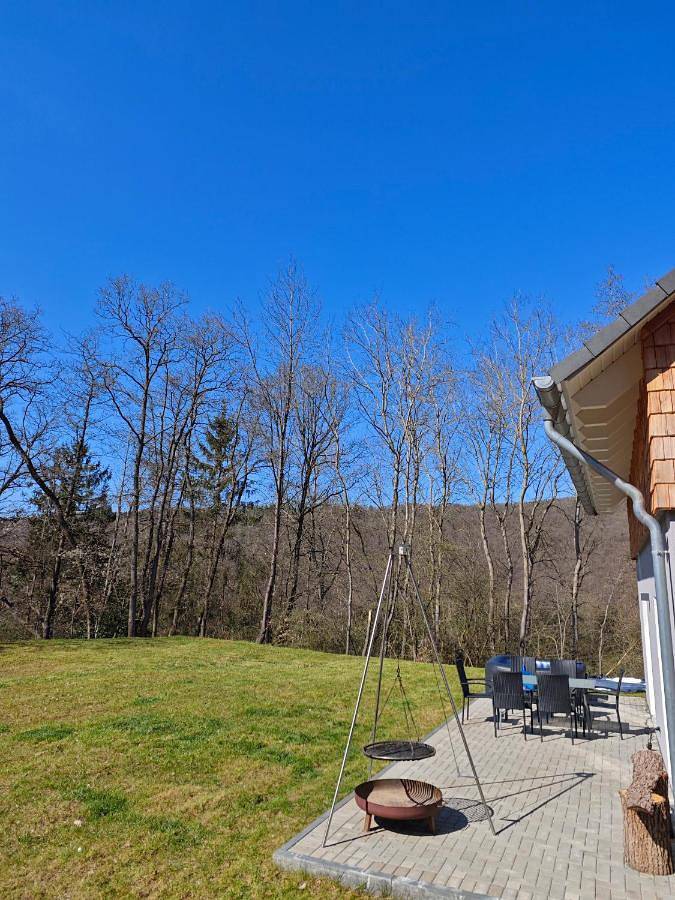 Location de vacances pour 6 personnes, avec jardin et jacuzzi dans Gemund - 2